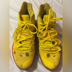 Nike Kyrie 5 x SpongeBob SquarePants size 10